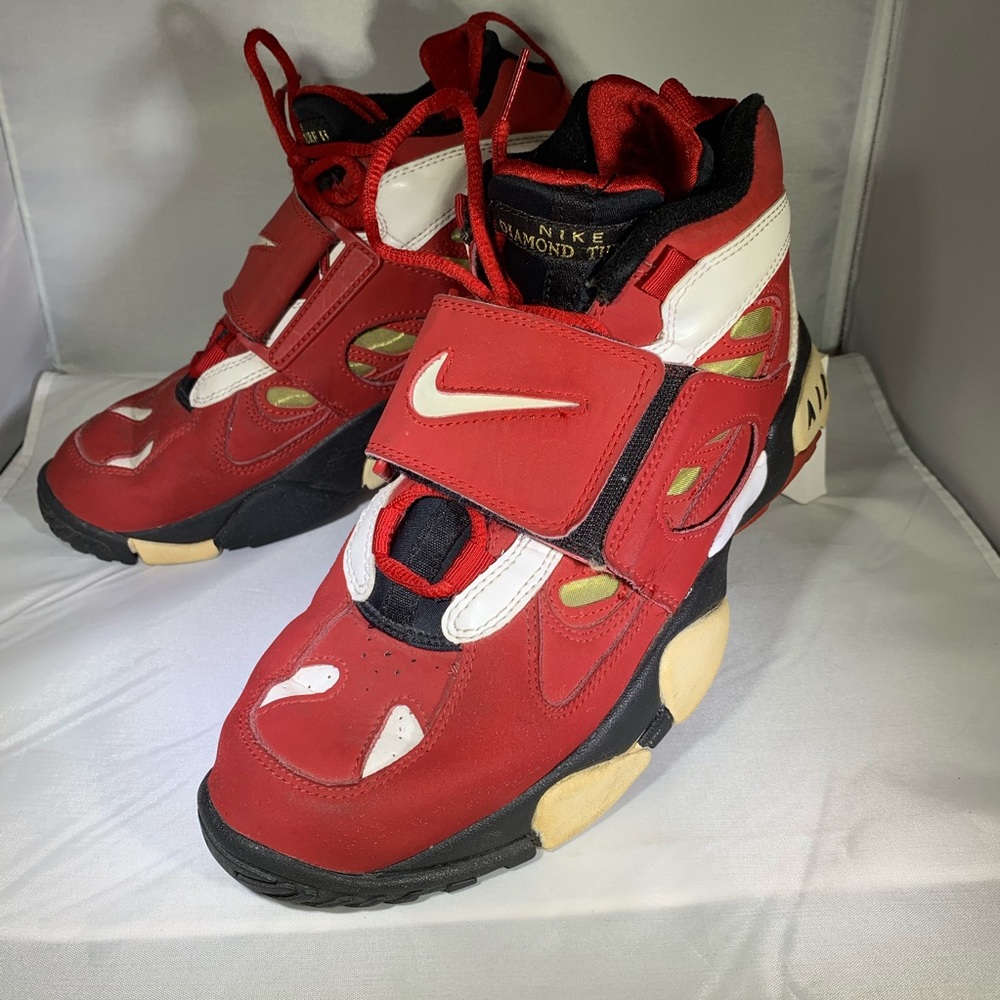 Nike Air Diamond Turf II Training Sneakers
